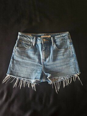 Levi’s 721 Super Skinny Cutoff Shorts • Size 26 • High Rise • Raw Hem